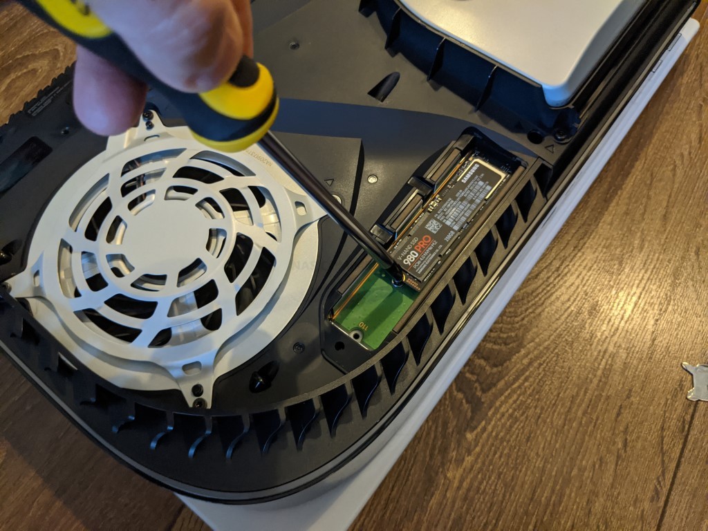 PS5 SSD Expansion Test NVMe SSD Installation Test LaptrinhX