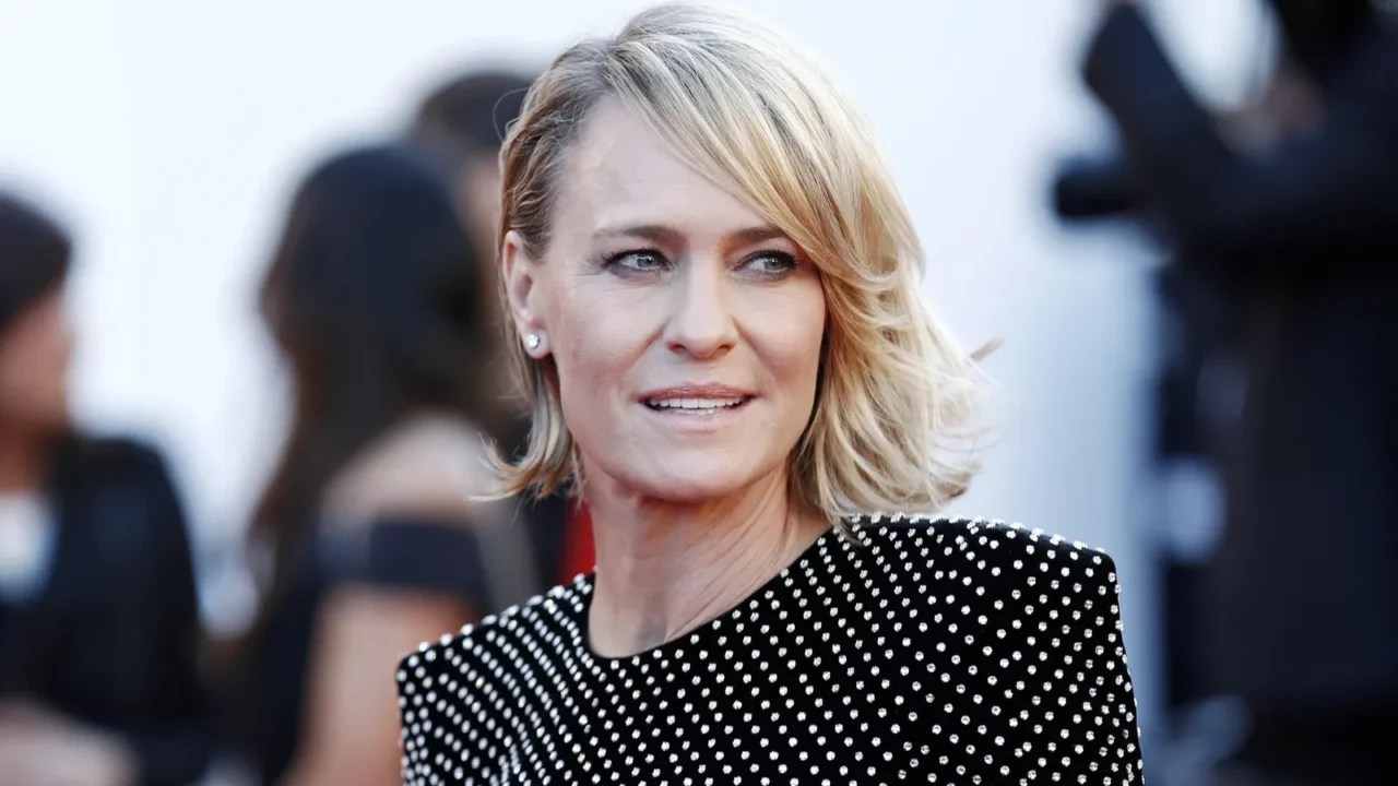 NashvilleGab Robin Wright opens up about regrets from parenting with
