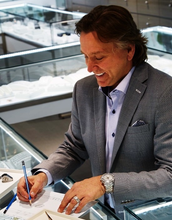 Covani vintage costume jewelry Kaleidoscope effect