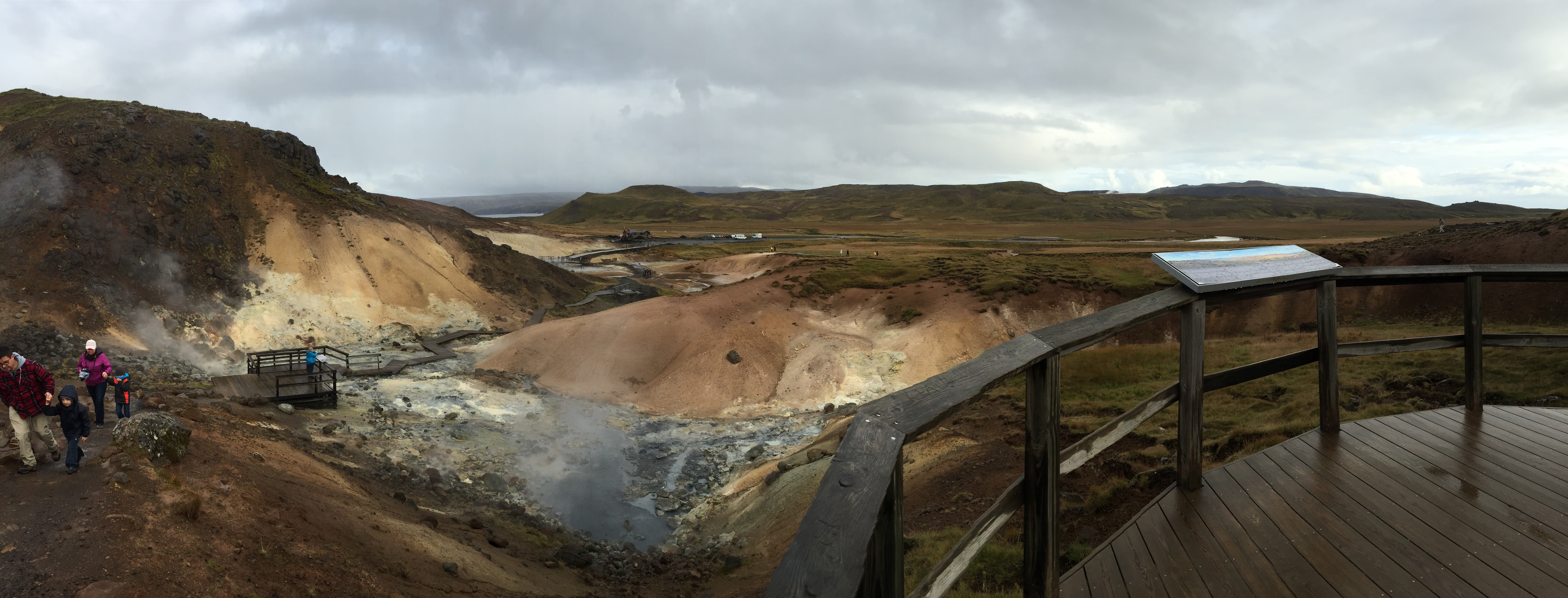 The Colors of Icelandic Geology NAT