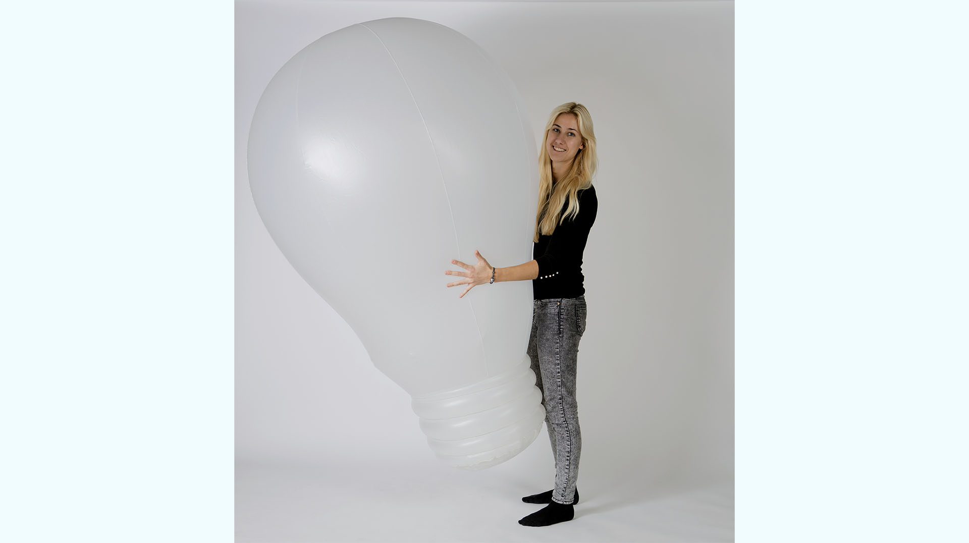 Natalie Kerres Inflatable Bulb