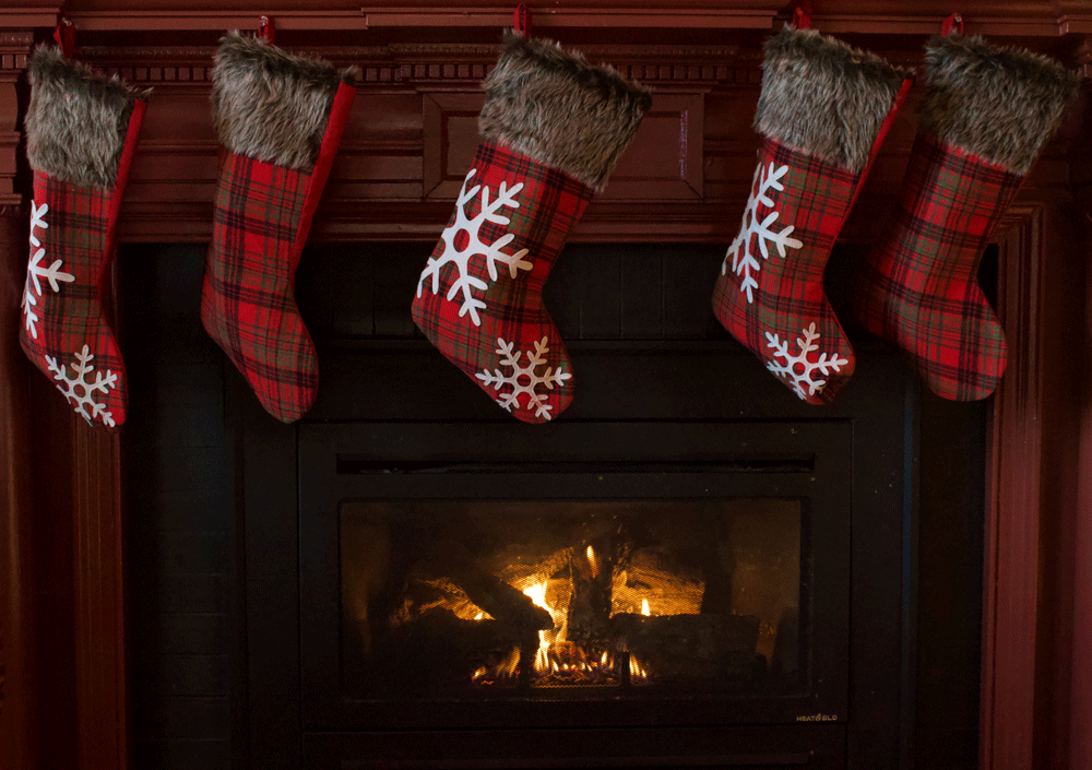 Nikolaus & Die Tradition der “Socken” über dem Kamin