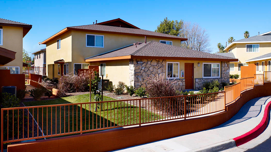 Citrus Grove at Rialto 2 & 3 Bedroom Housing Units National CORE®