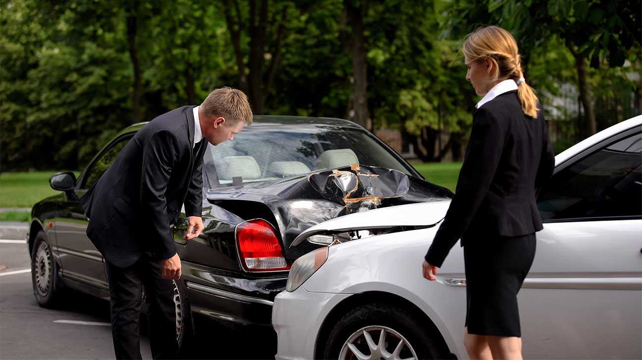 Check these things to select Grand Junction auto accident lawyer