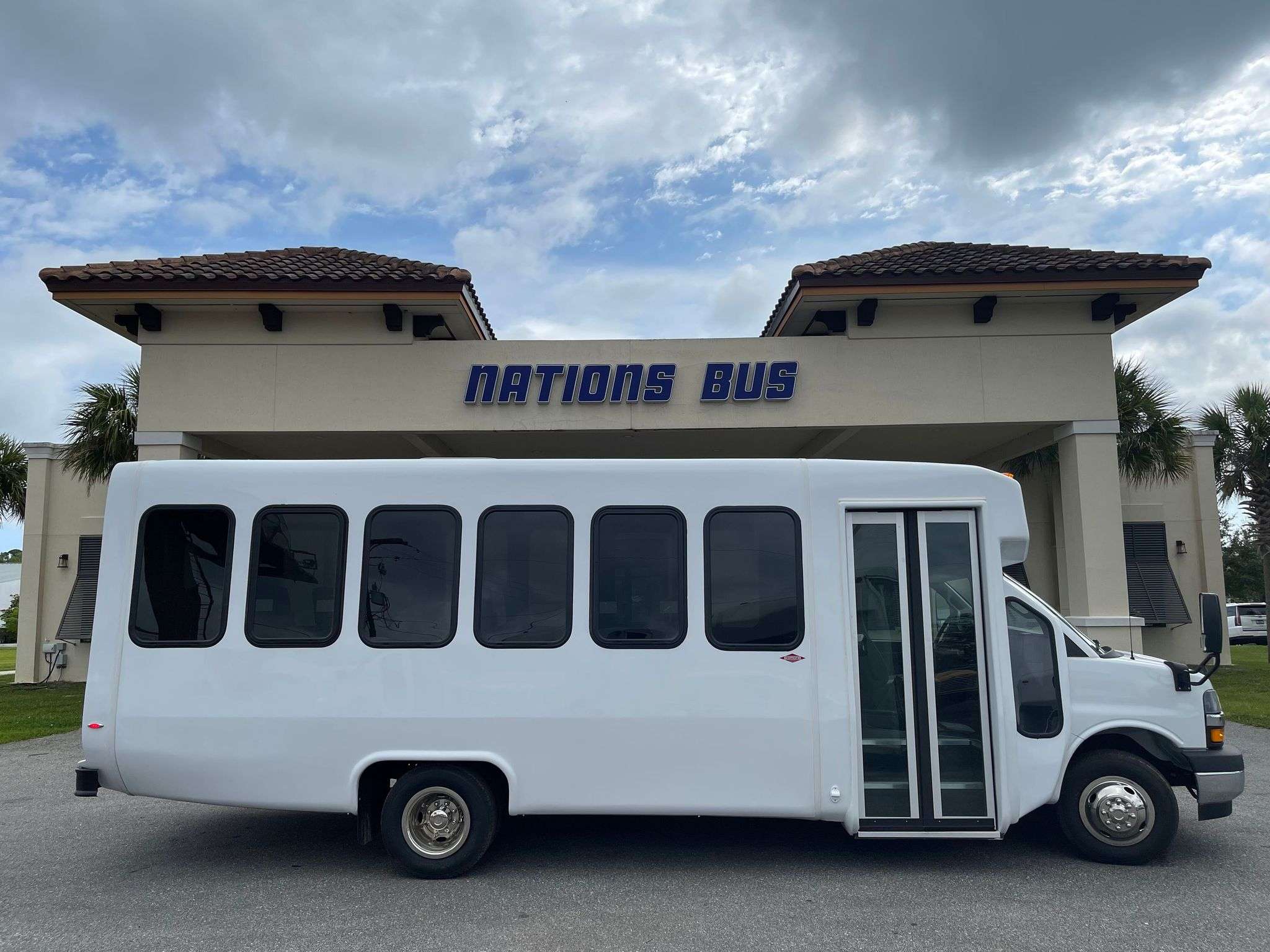 2023 Diamond VIP 2500 Buses For Sale No.1 Bus Dealer In US