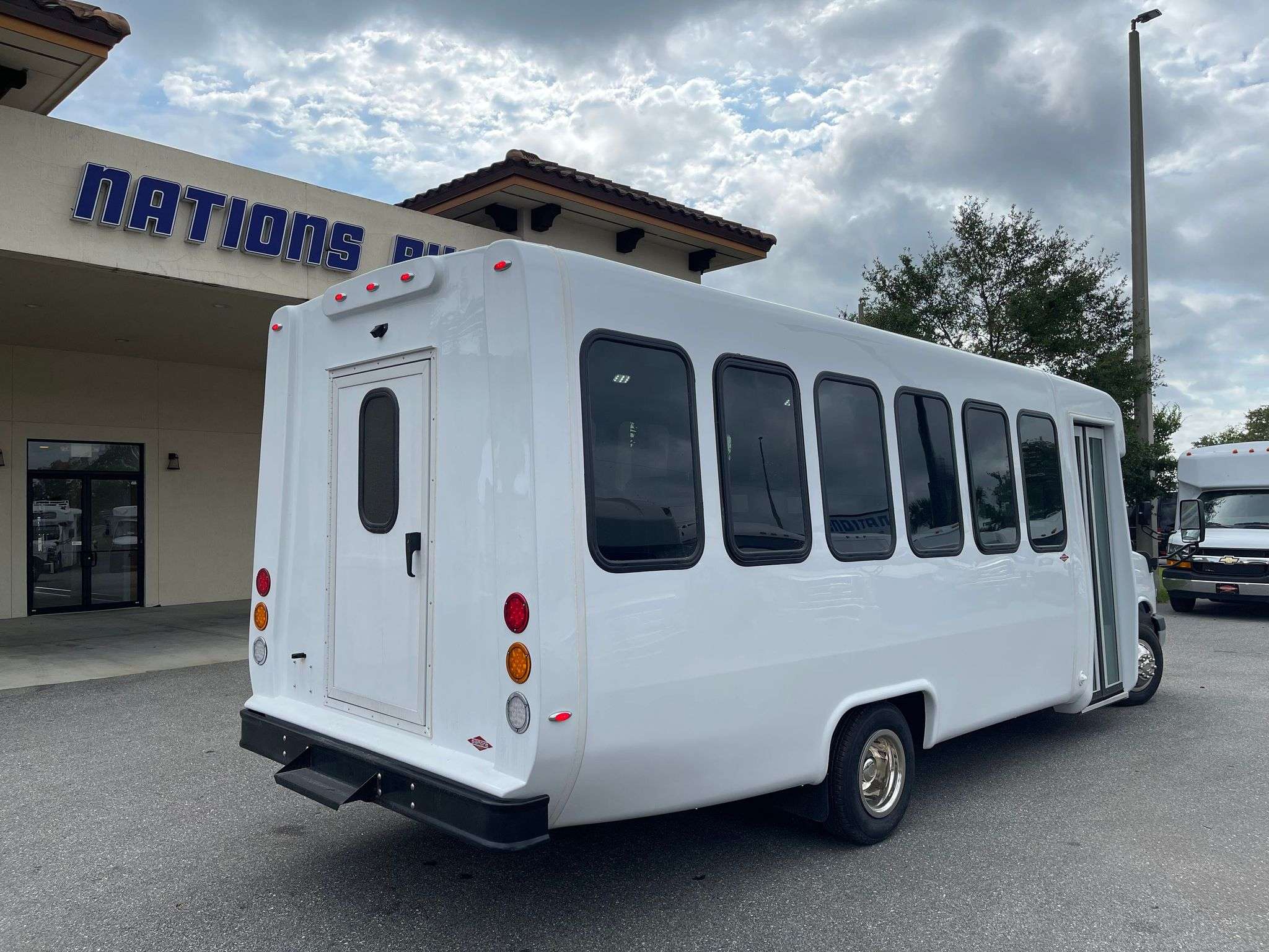 2023 Diamond VIP 2500 Buses For Sale No.1 Bus Dealer In US