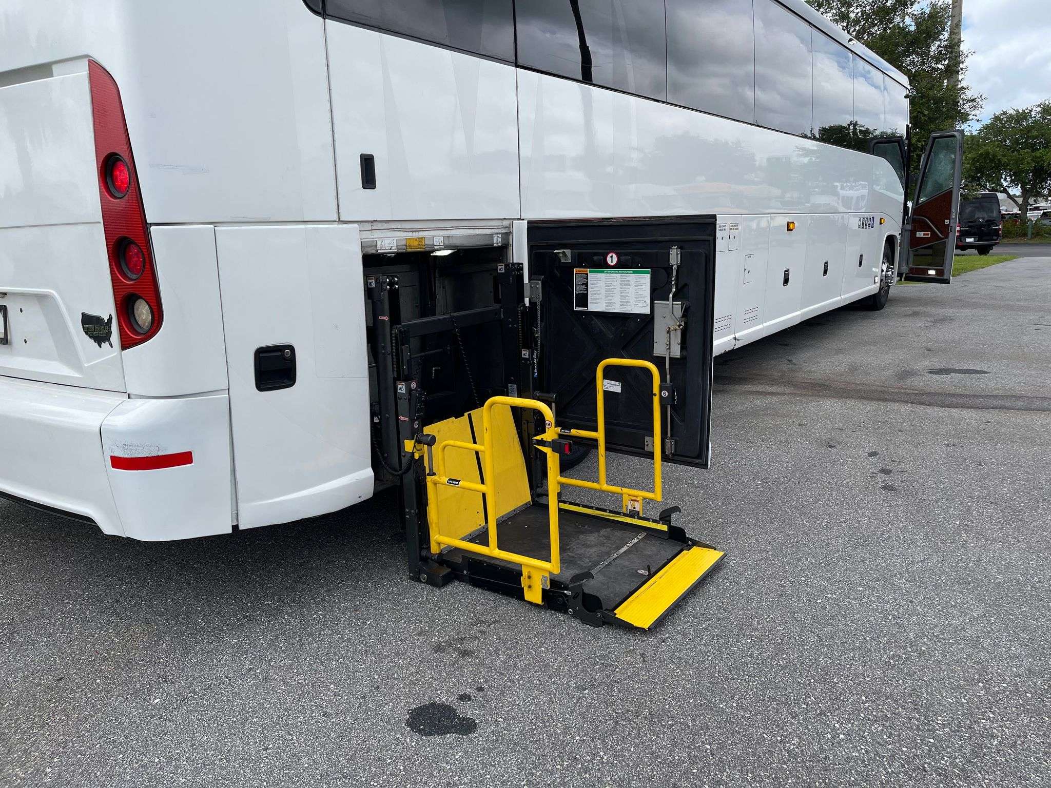 2016 MCI J4500L Nations Bus Sales