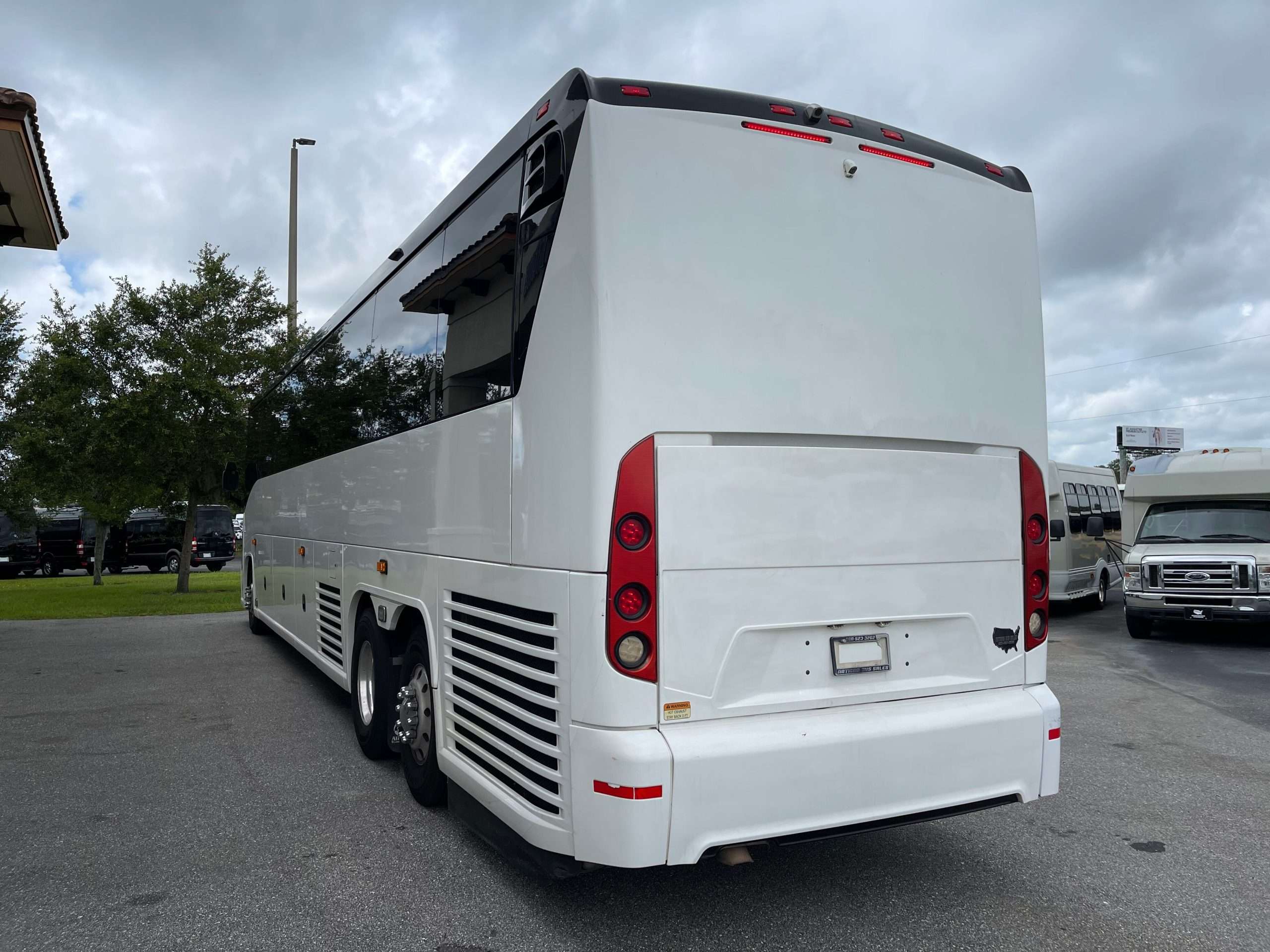 2016 MCI J4500L Nations Bus Sales