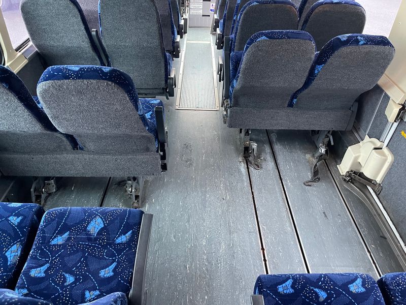 2005 MCI D4500L Nations Bus Sales