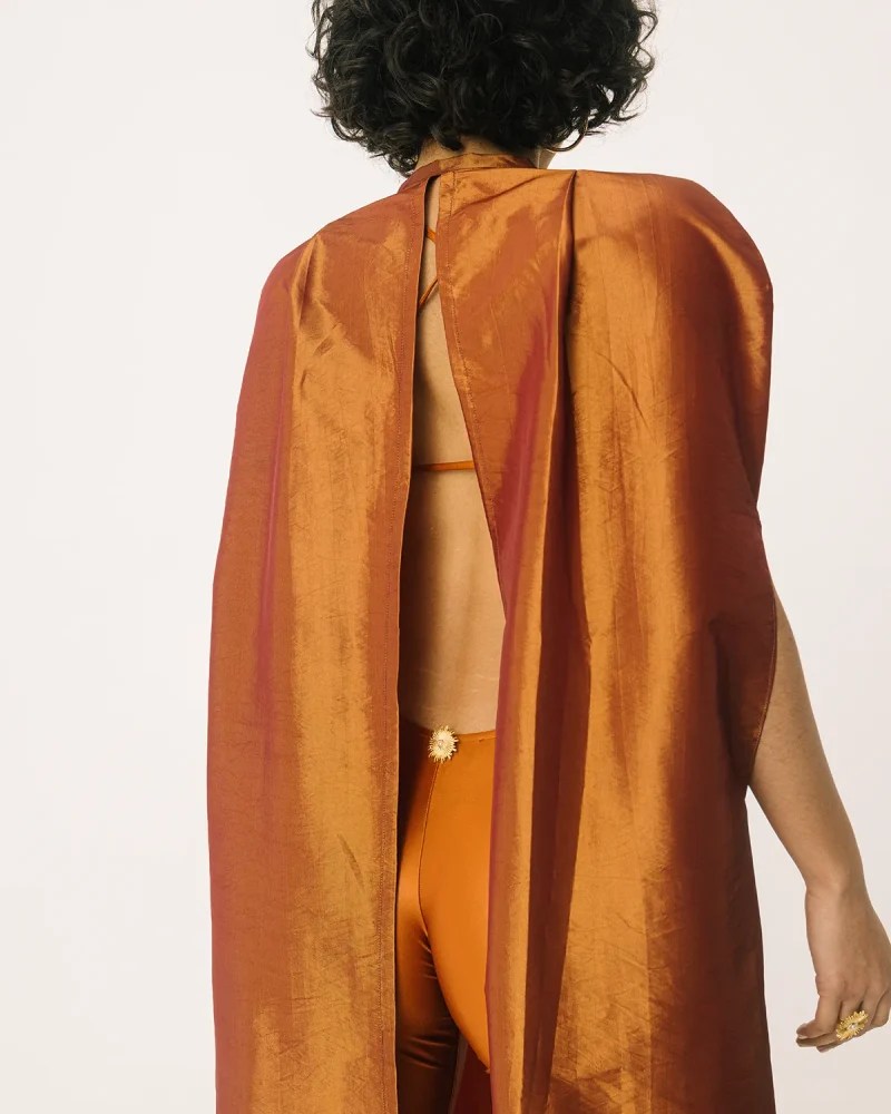 The fire metallic mantle (Silk tafta) Native Glame