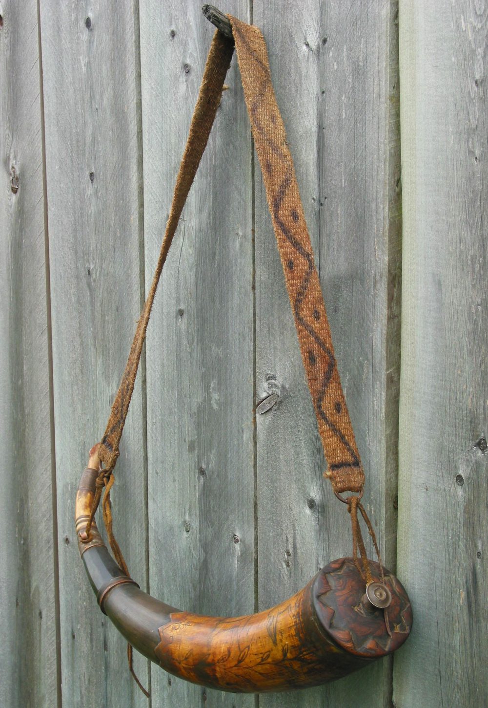 Animal Scrimshaw Powder Horn · Todd Bitler Native