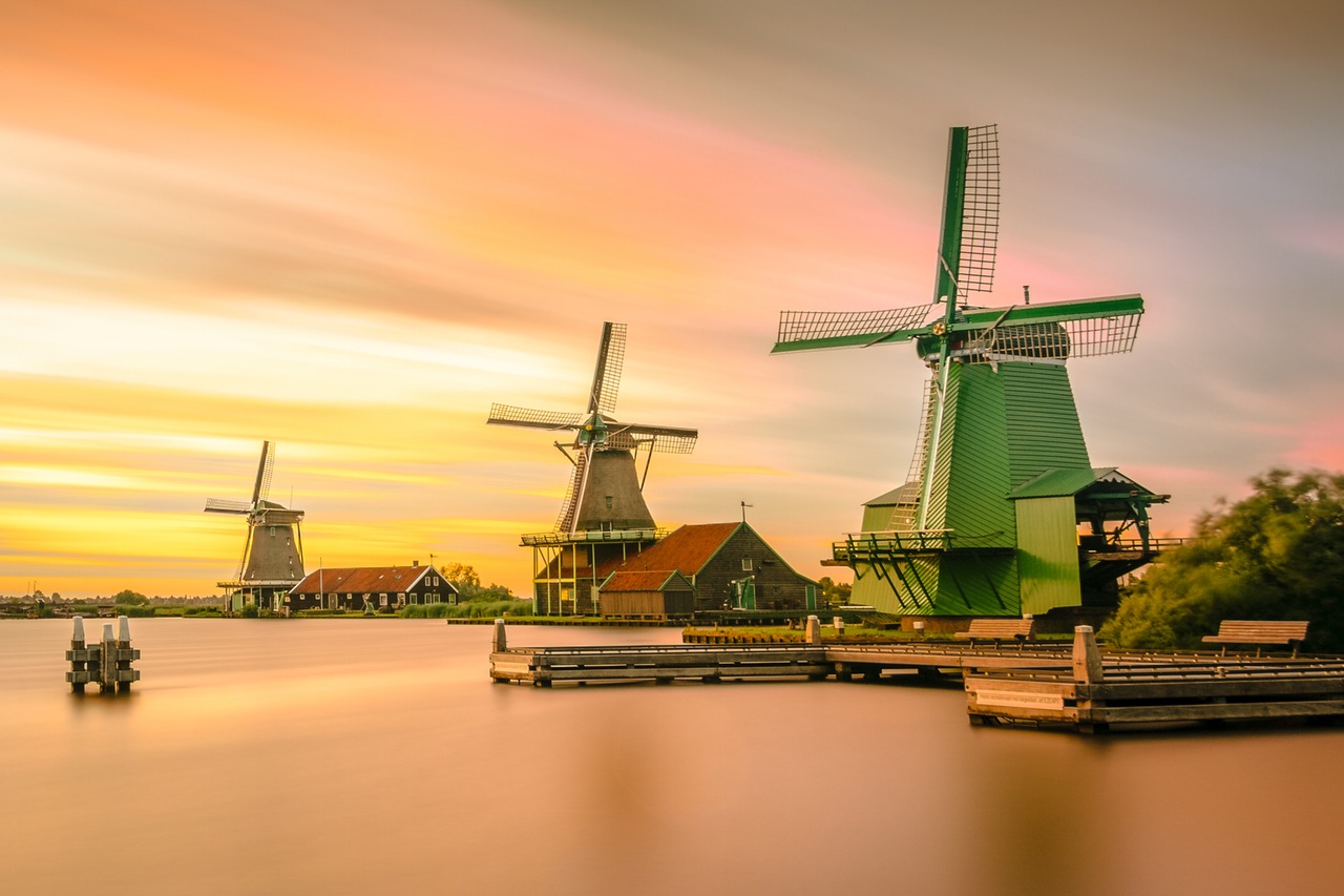 What is a windmill and its different types ? Natural Energy Hub