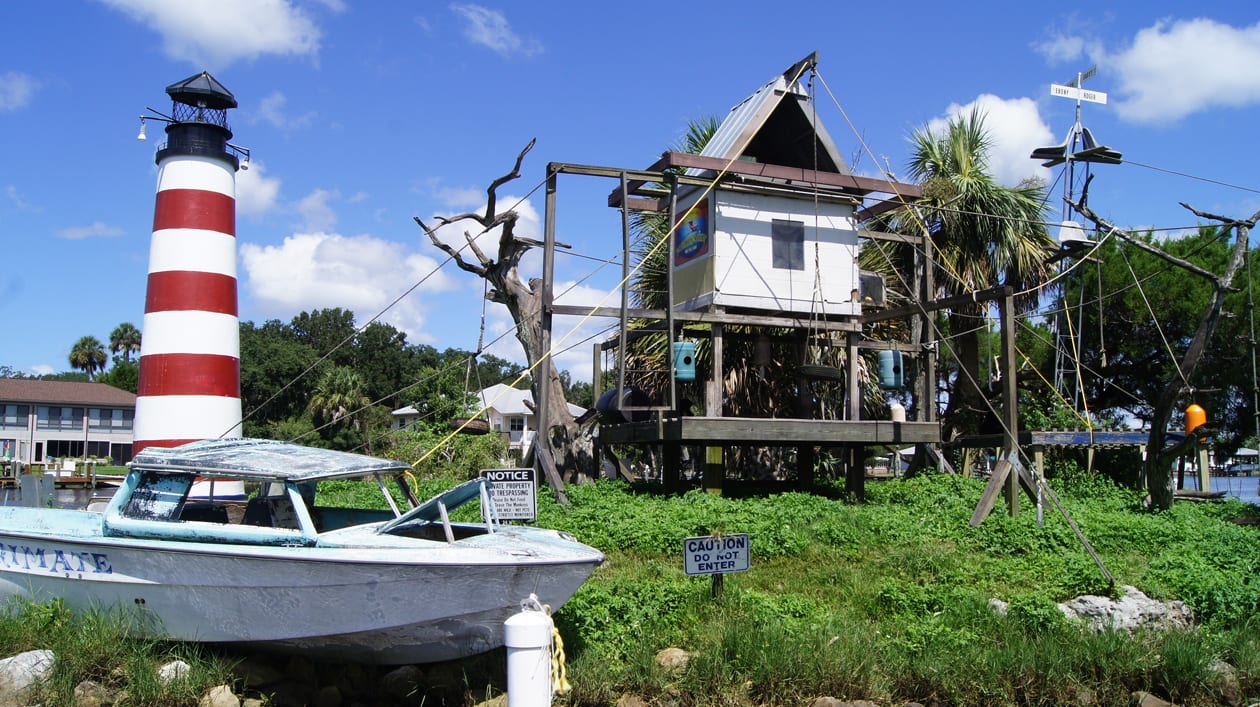 monkey island: the story - nature coasting