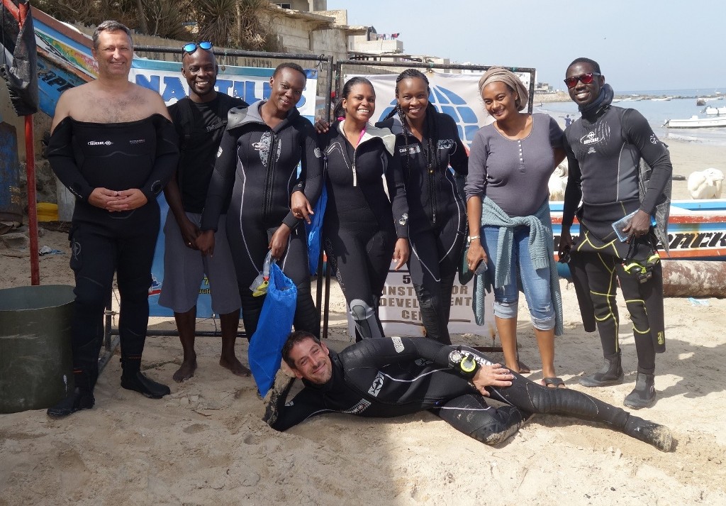 Discover + Pictures Nautilus Diving