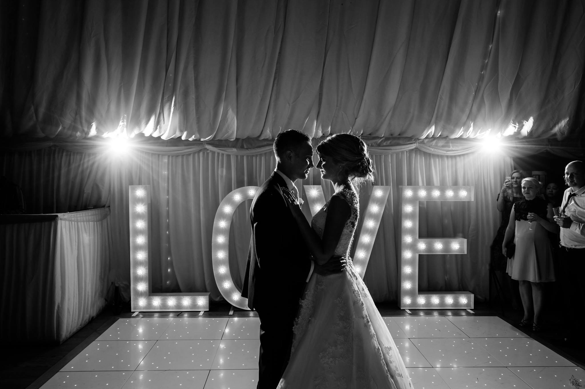 Why Opting For Wedding Packages May Help To Reduce The Costs Nawrot