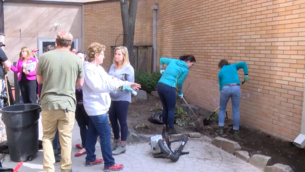 Kalispell oncology team works to create healing garden KECI