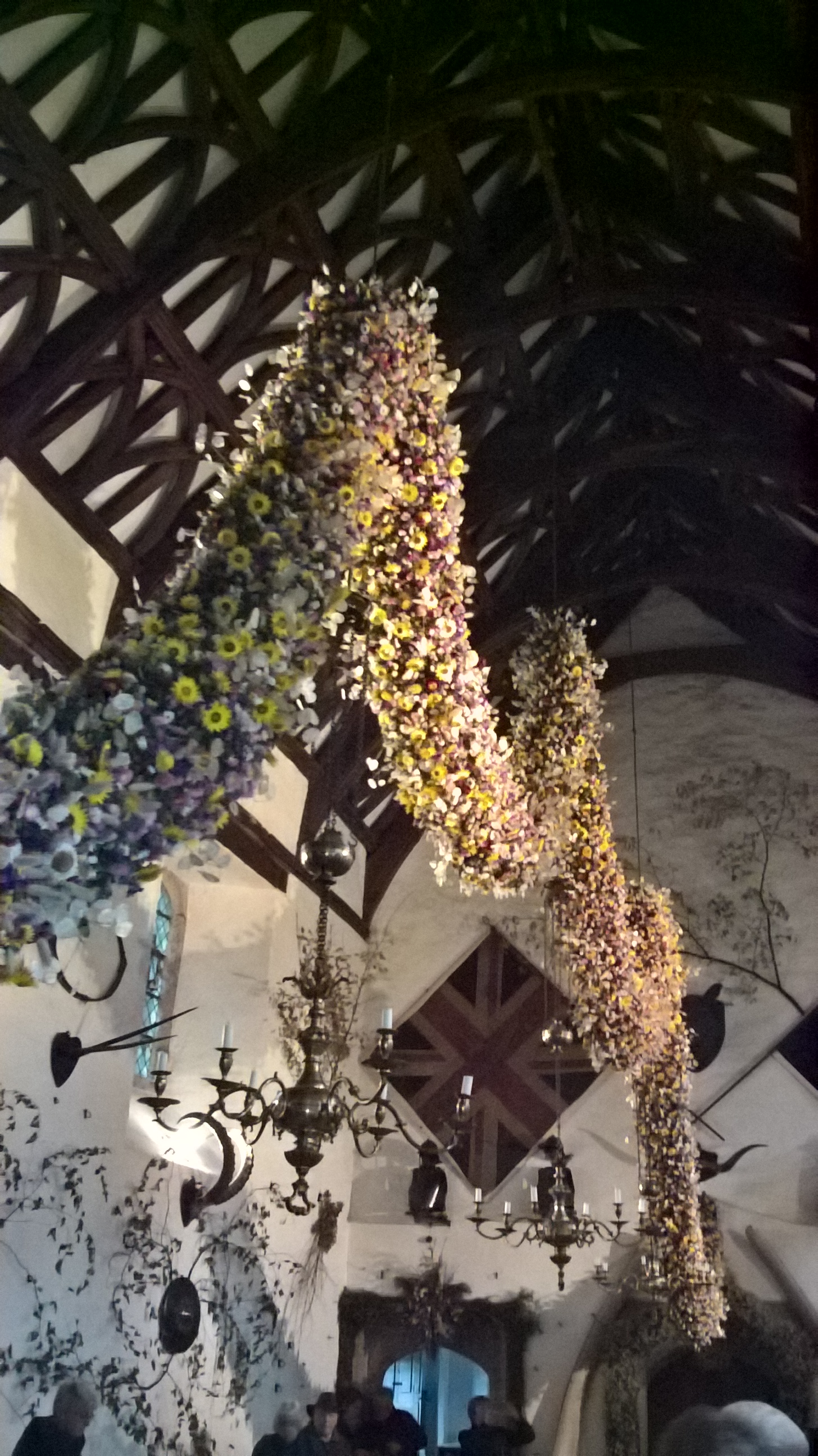 Cotehele Christmas Garland 2023 Christmas Garland Old School Garden