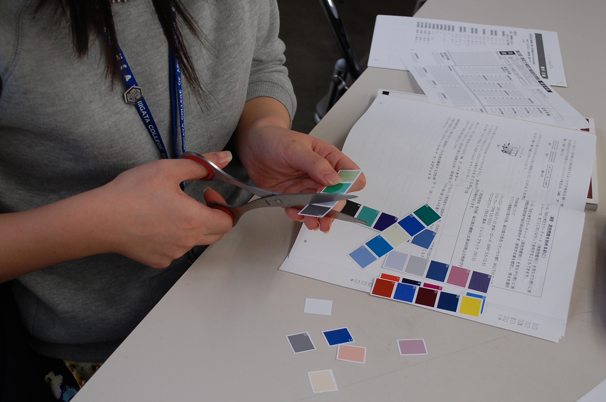 検定に向けて勉強中！ ｜ 新潟デザイン専門学校