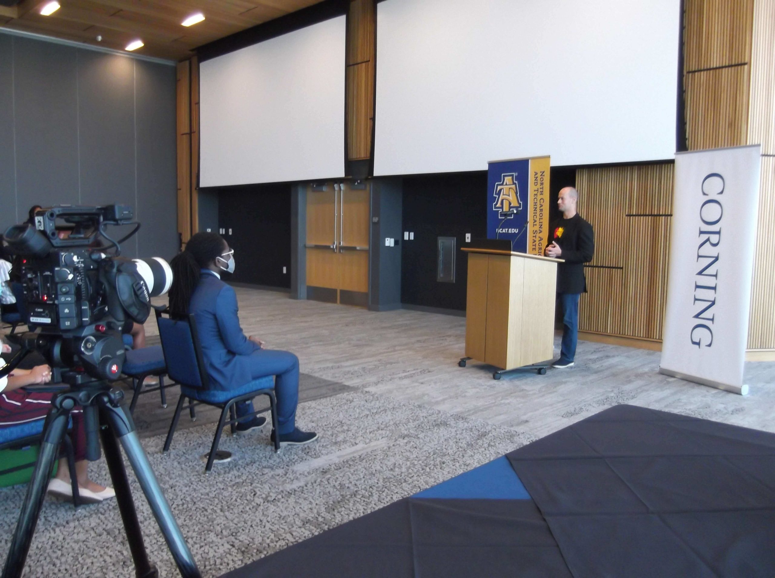 Success Story in Action Corning’s Material Investment in Diverse STEM