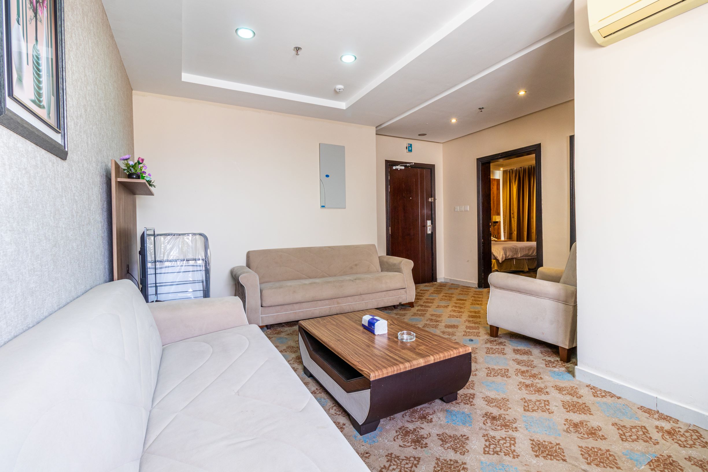 Fully Furnished ONE BHK Apt FOR RENT JEDDAH Al Aziziya 40 th Street