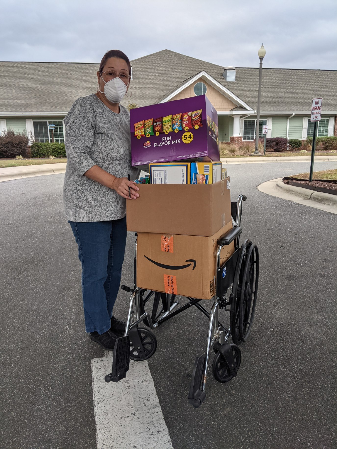 New Bern Chapter Makes 2nd Delivery of Snacks to the NC Veterans Home in Kinston North