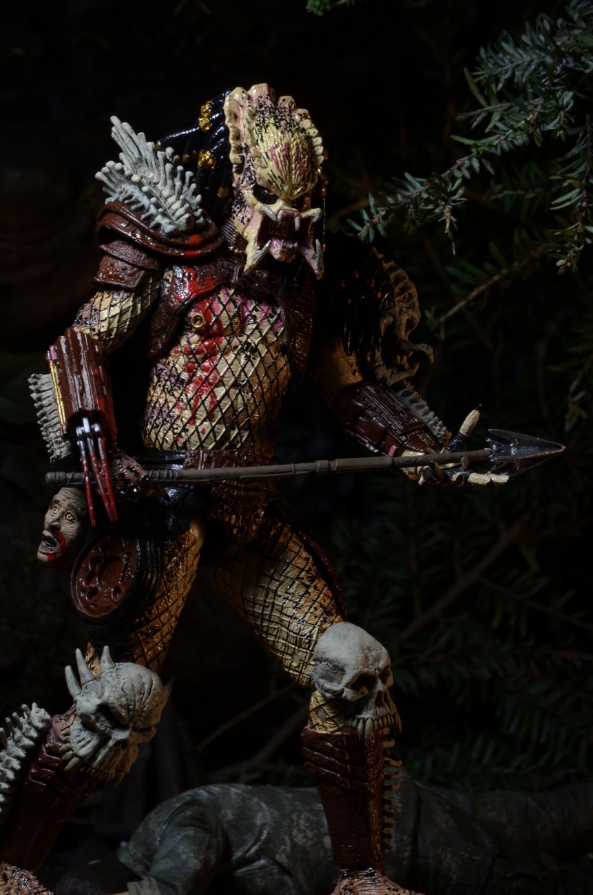Closer Look Predator Bad Blood Deluxe 7″ Scale Action Figure