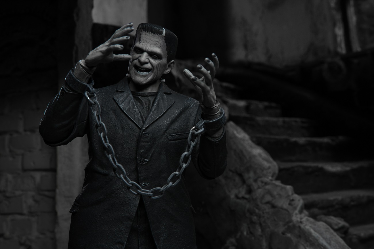 Universal Monsters 7” Scale Action Figure Ultimate Frankenstein’s Monster (B&W)