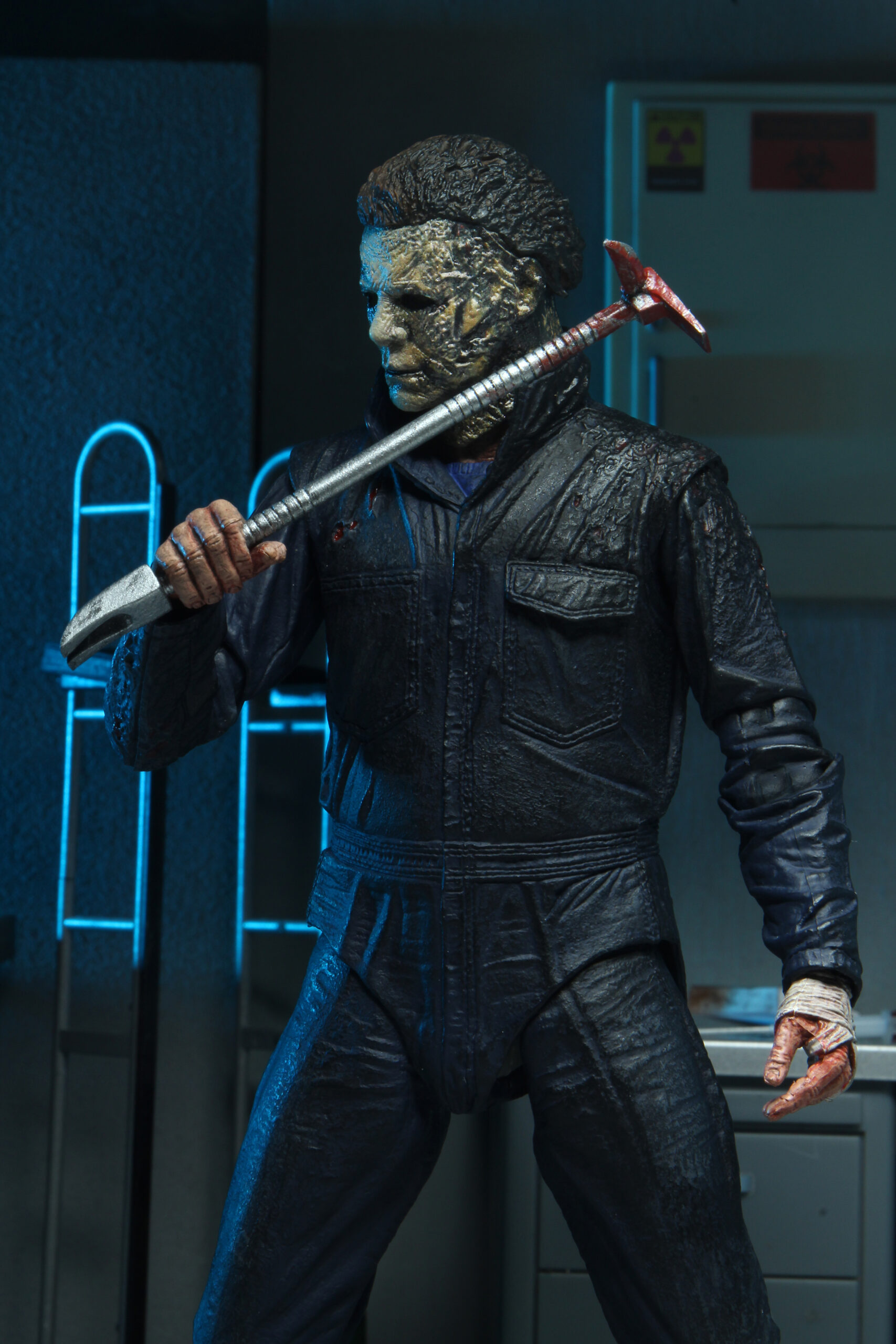 Halloween Kills 7″ Scale Action Figure Ultimate Michael Myers