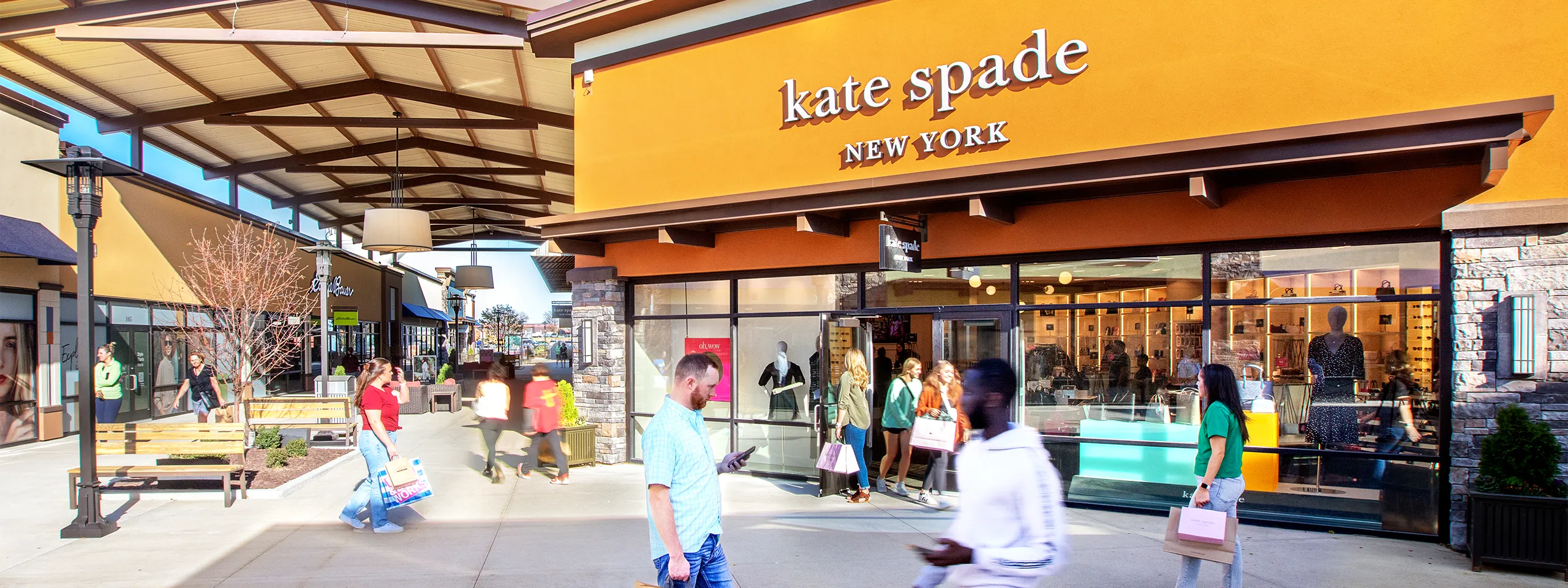 Outlets of Des Moines New England Development