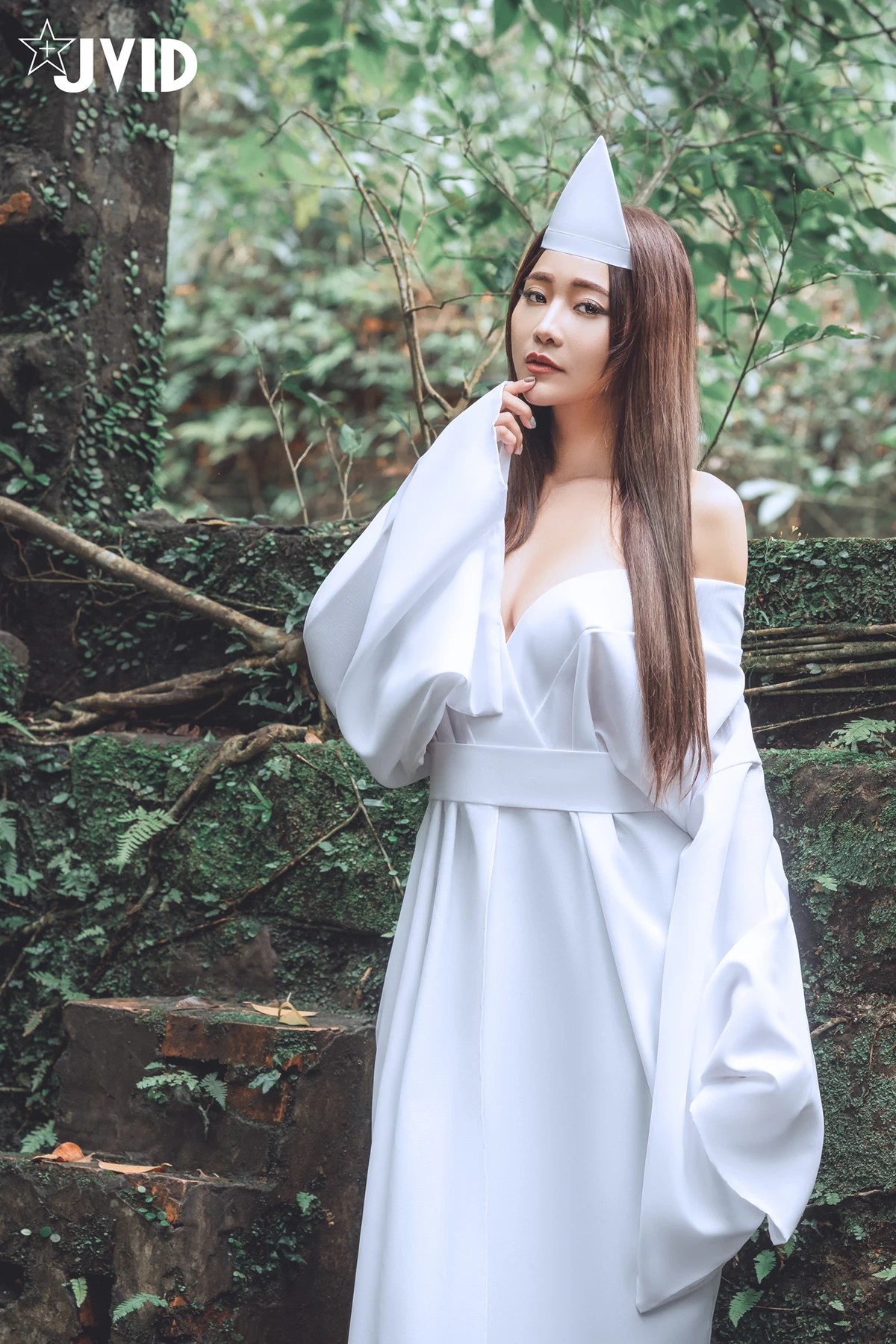 JVID Lele 樂樂 痴女幽霊鬼姬杯 來去鄉下住一晚撞鬼了 Set.01