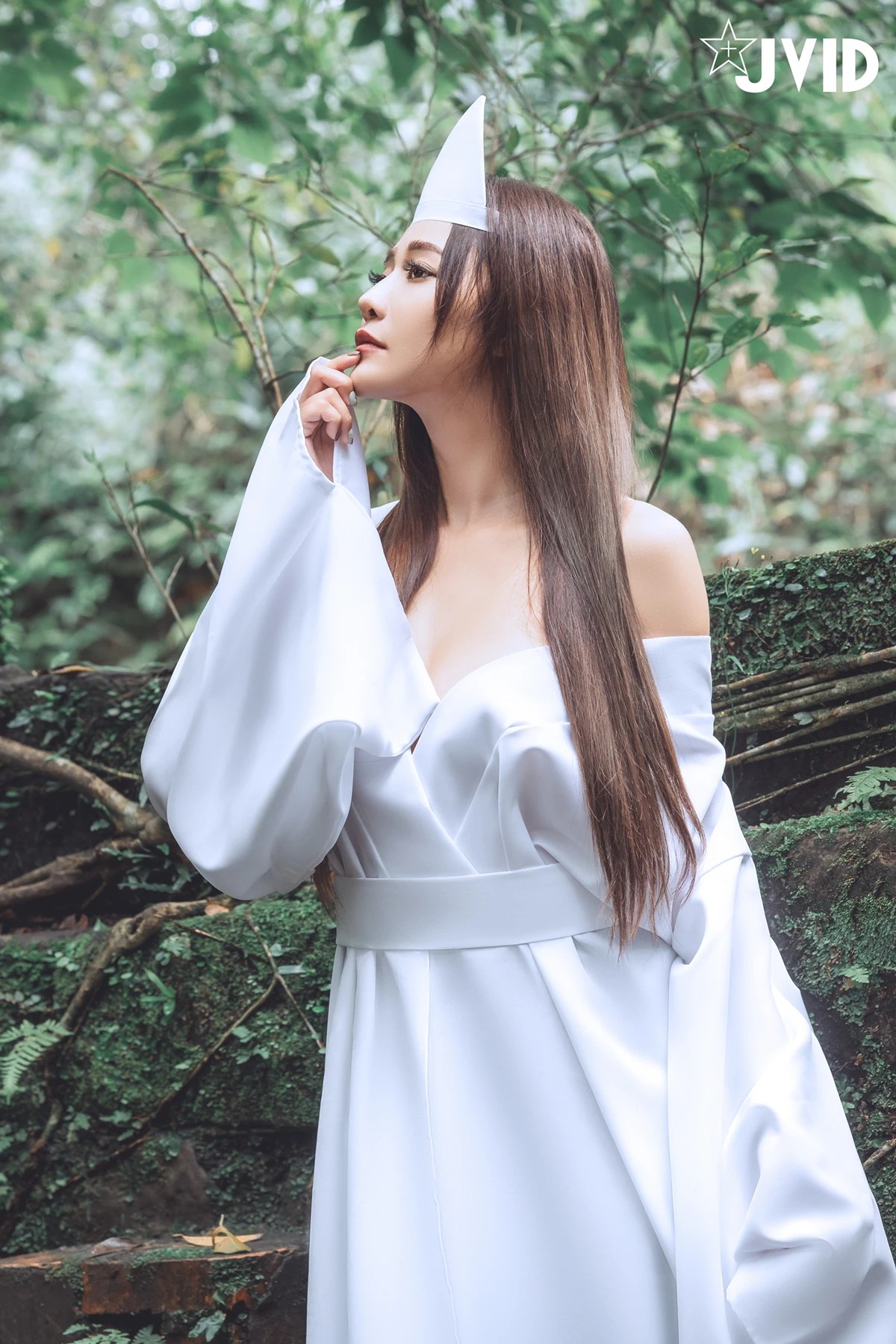 JVID Lele 樂樂 痴女幽霊鬼姬杯 來去鄉下住一晚撞鬼了 Set.01