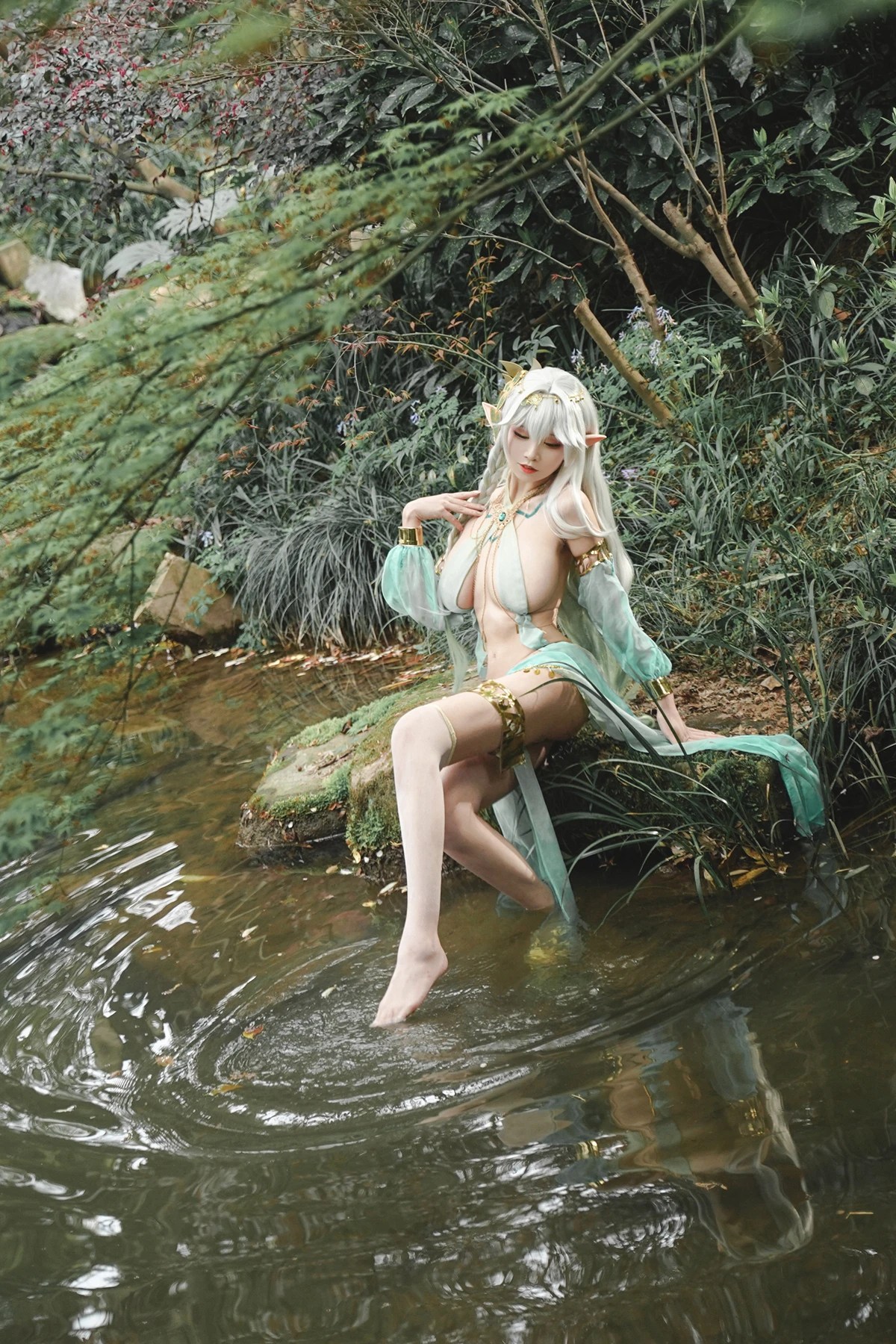 Cosplay 爱老师_PhD 大慈树王角色扮演