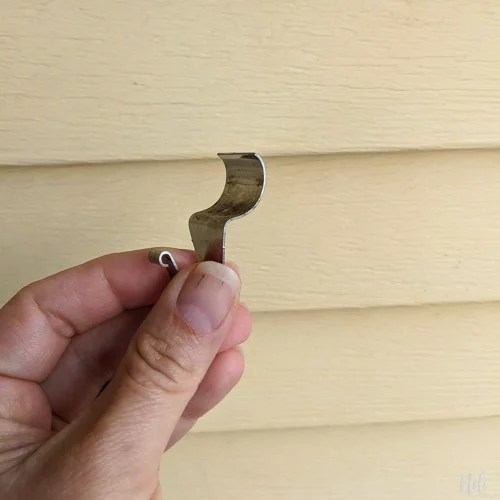 How to flawlessly paint wood signs using a stencil made with your