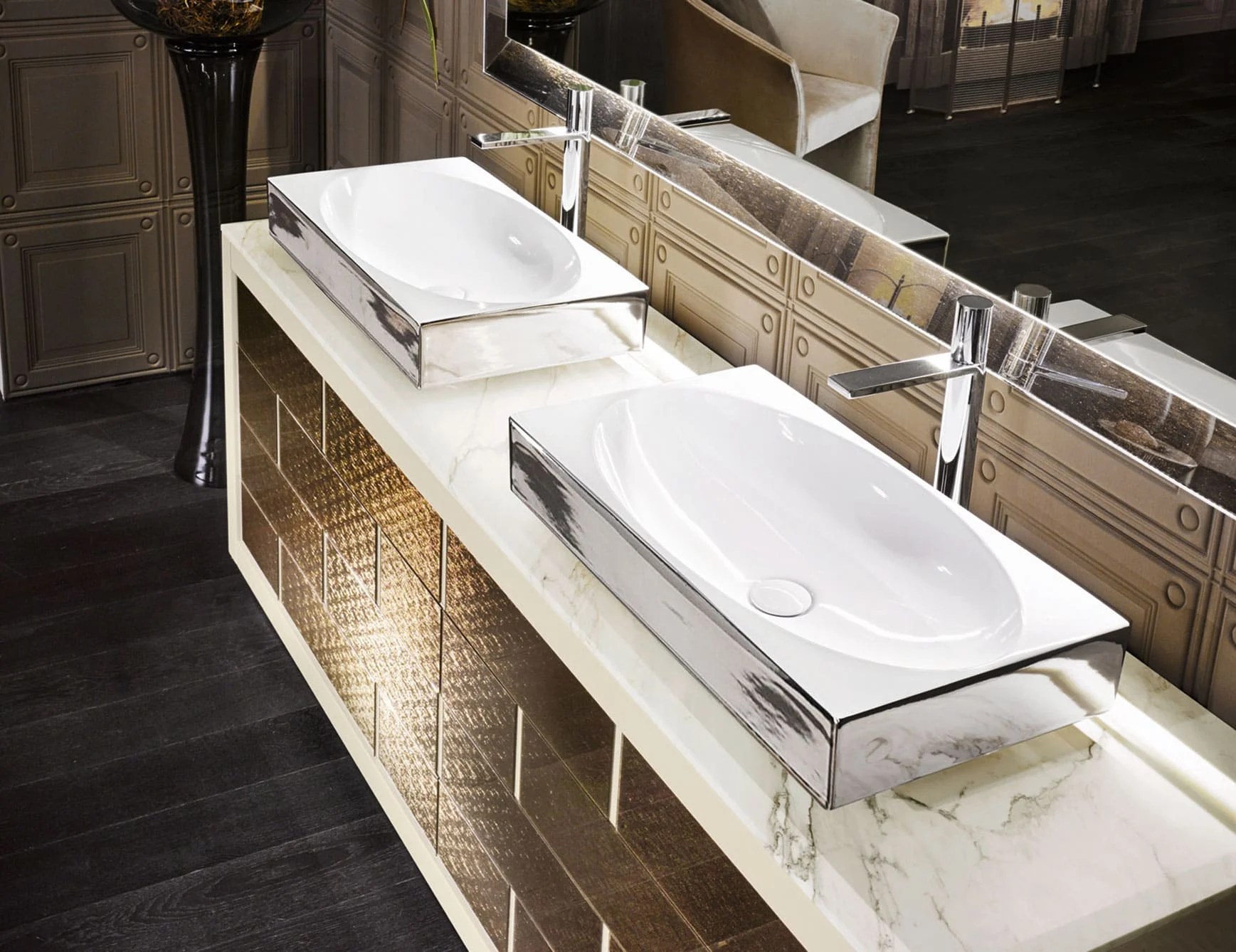 Ritz 01 Luxury Italian Bathroom Vanity in Mandorla Glossy Lacquered