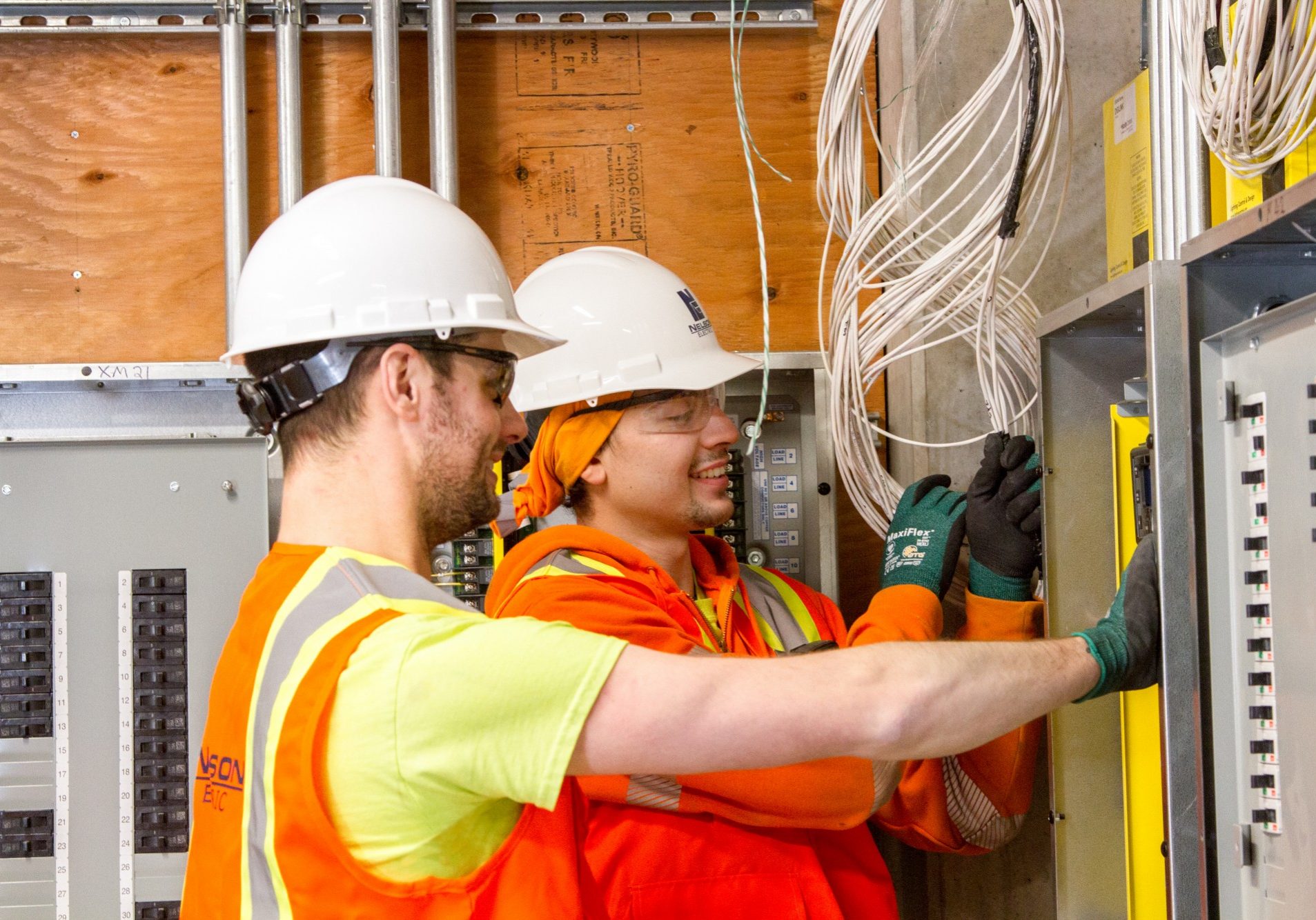 Services Nelson Electric