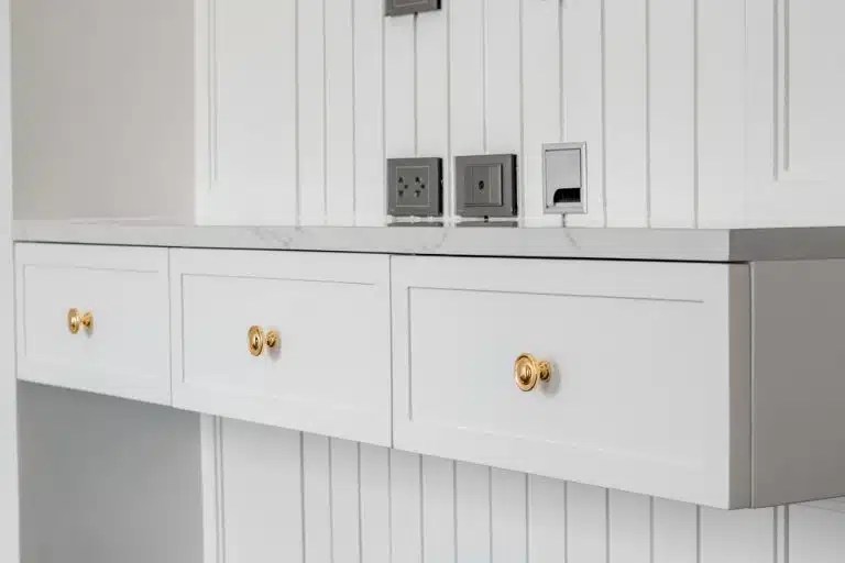 The Best Knobs for White and Gray Shaker