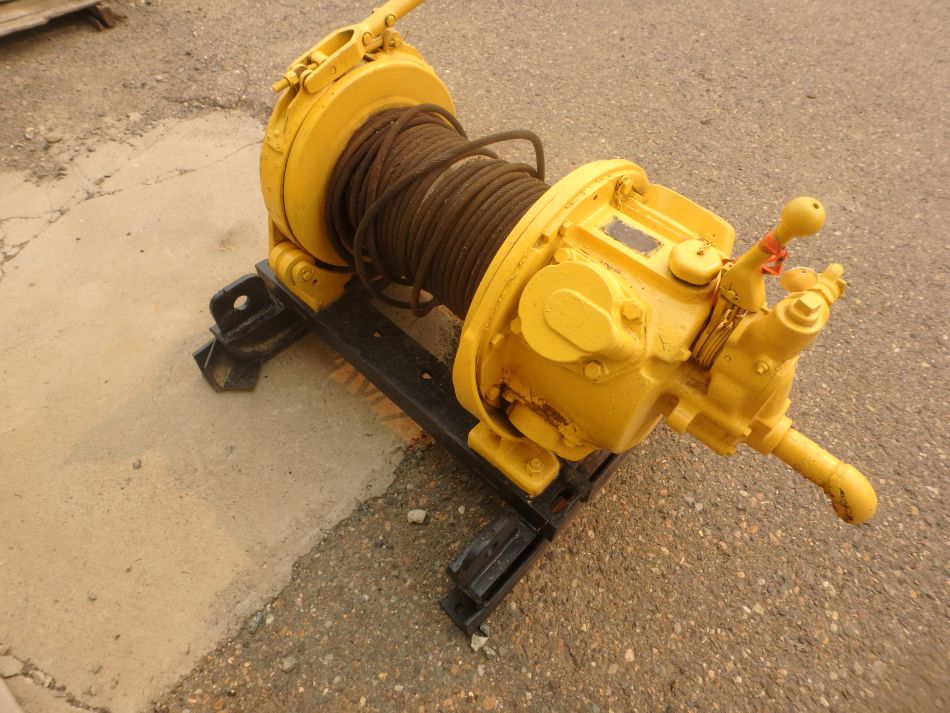 Ingersoll Rand HUL40 Air Tugger Nelson Machinery & Equipment Ltd.