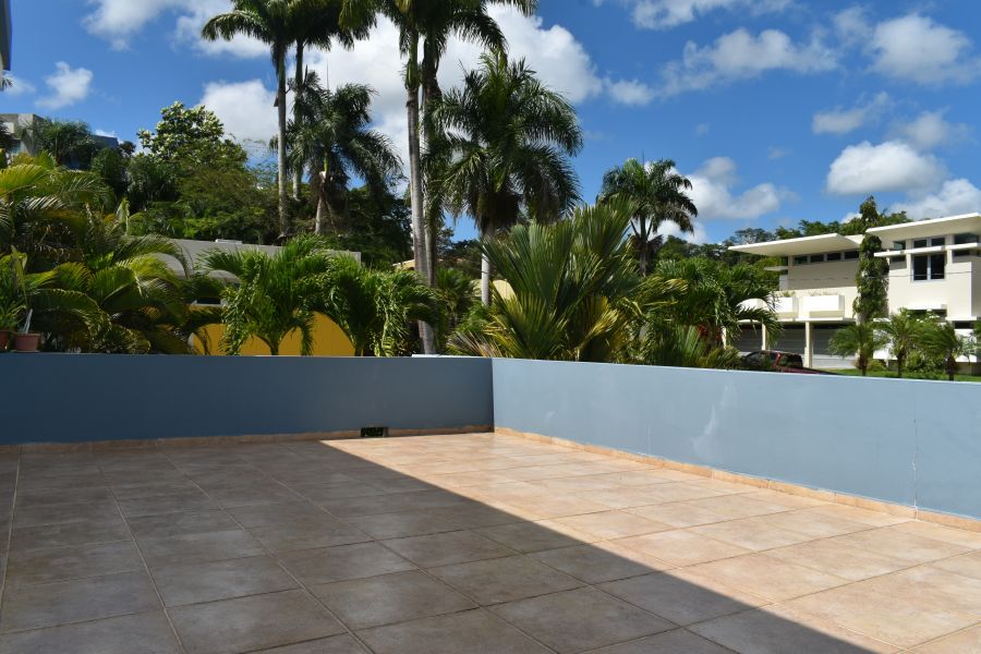 Urb. Valle Escondido, Casa en Guaynabo