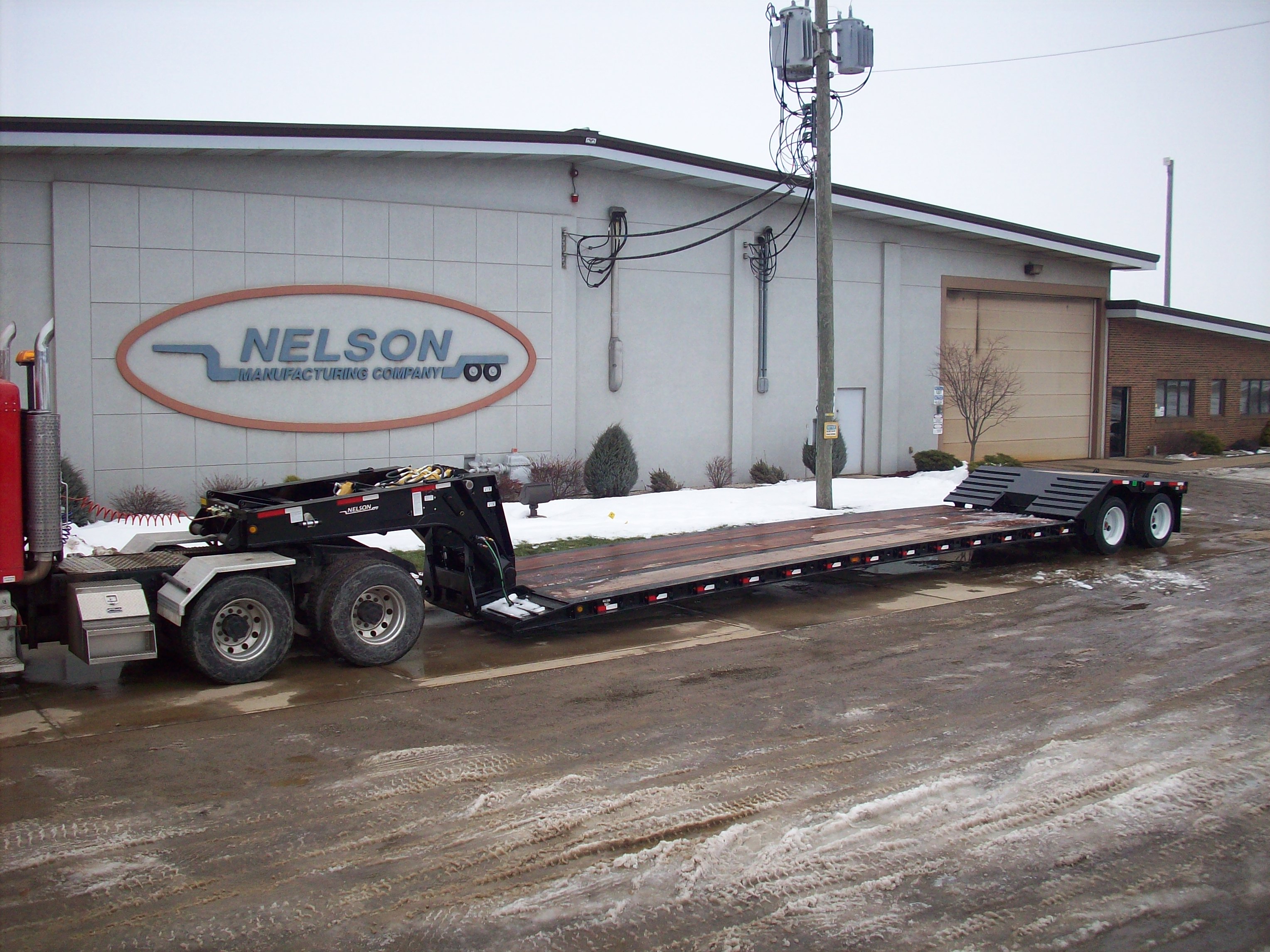 NELSON MANUFACTURING HYDRAULIC REMOVABLE GOOSENECK TRAILERS Nelson