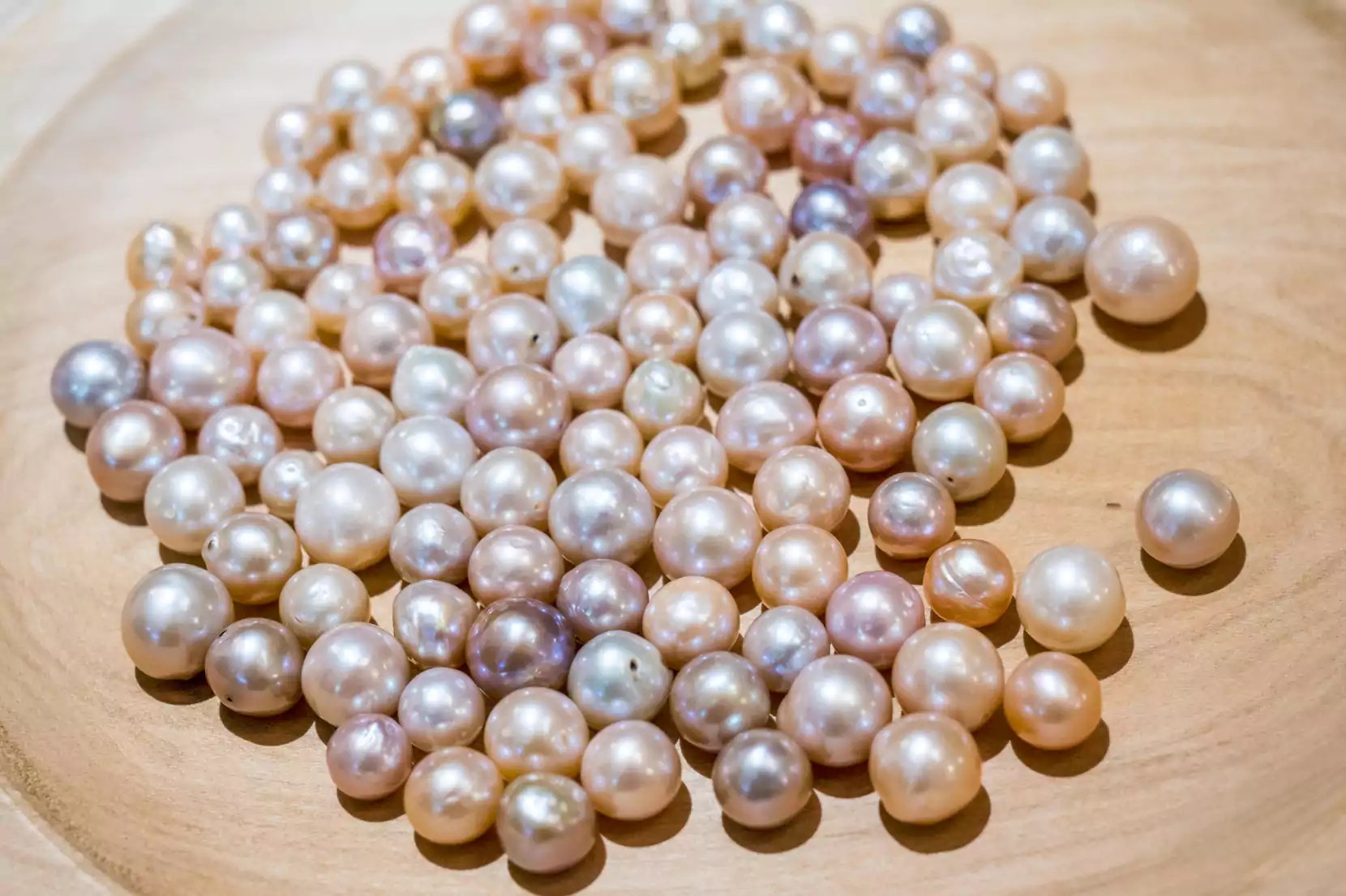 Cultured Pearl vs Freshwater Pearl vs Saltwater Pearl From A to Z