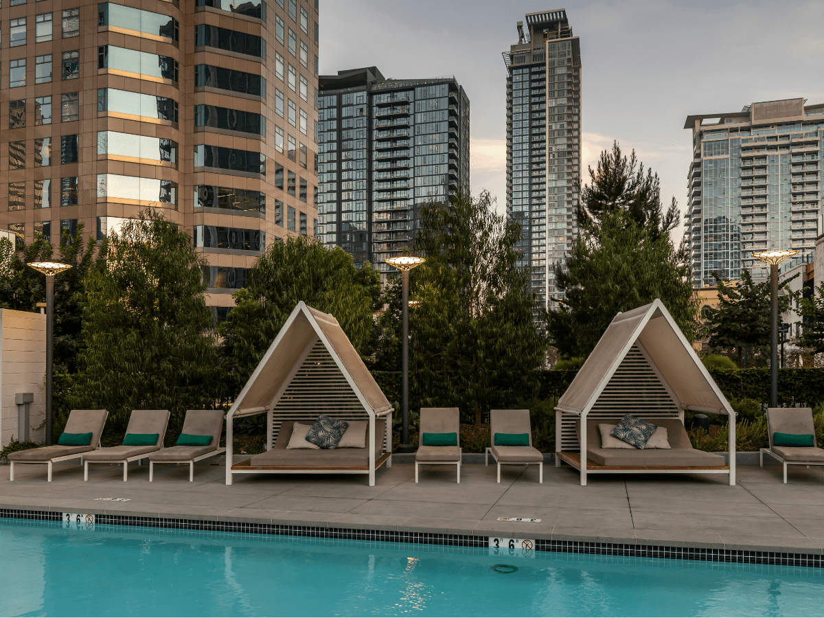 Grand Hope ParkLos Angeles, CA • NEO Architectural Lighting