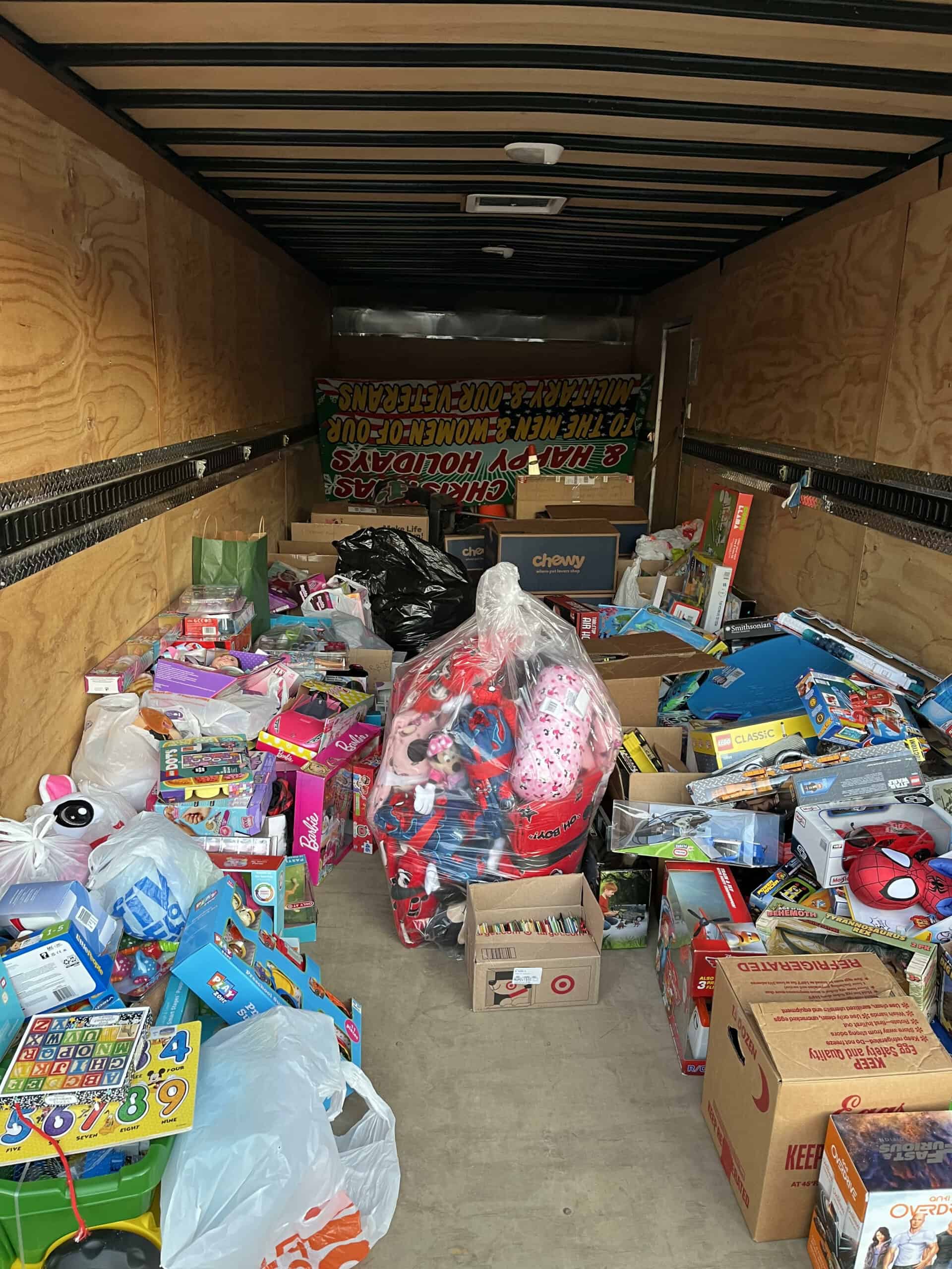 Hudson Holiday Walk & Toy Drive ⋆ NEOPAT