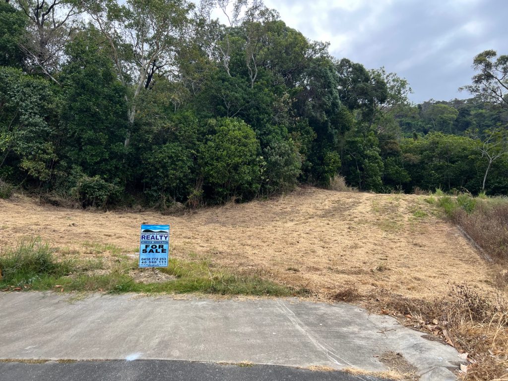 PALM COVE, LARGE 1240sqm BLOCK Northern Exposure Realty