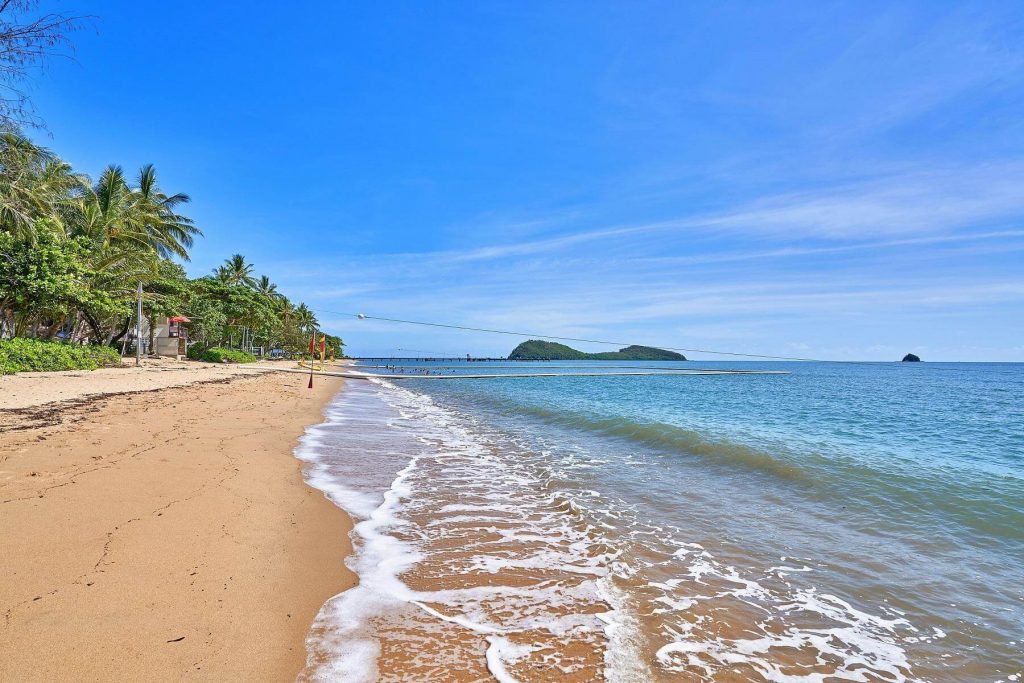 PALM COVE, LARGE 1240sqm BLOCK Northern Exposure Realty