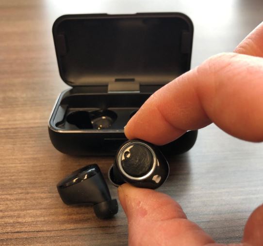 Vankyo X200 vs. Aufo Wireless Earbuds - Review and Comparison - Nerd Techy