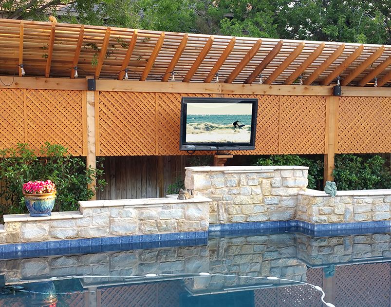 6 Best Outdoor TV Enclosures [2023 Updated]