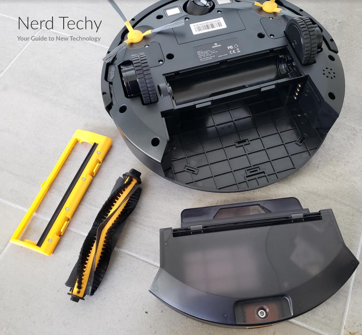 CloseLook & Review of the MOOSOO R3 Laser Robot Vacuum