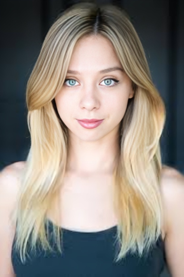 Anna Lore The Actress Everyone's Talking About