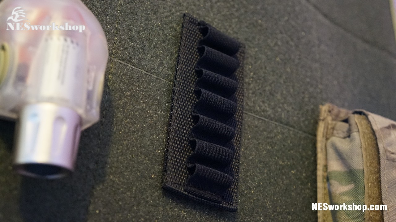 HOLDER BATTERIES ONE WAY AA AAA STICKS VELCRO BACK