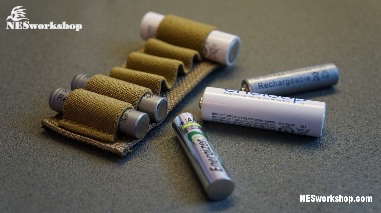 HOLDER BATTERIES ONE WAY AA AAA STICKS VELCRO BACK